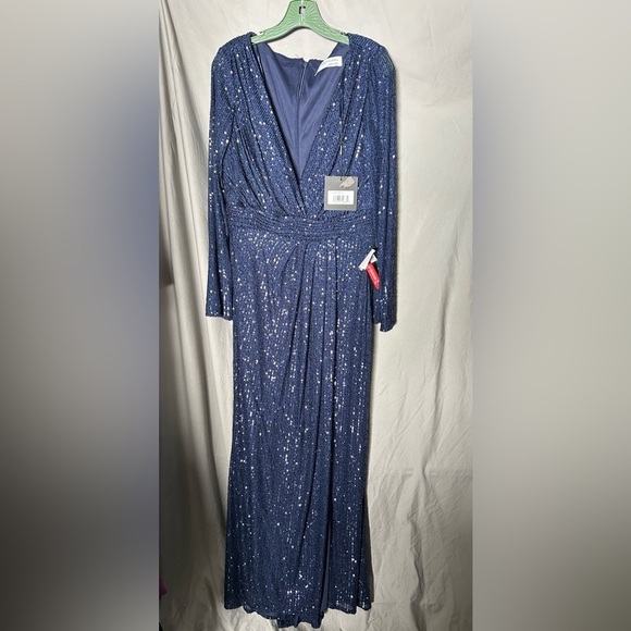 Mac Duggal 26490 NWT SEQUINED LONG SLEEVE GOWN - Picture 3 of 7